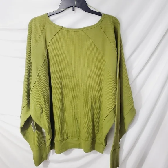Free People Santa Clara Thermal Waffle knit long sleeve Dolman in Ferngully NWT - Picture 11 of 13